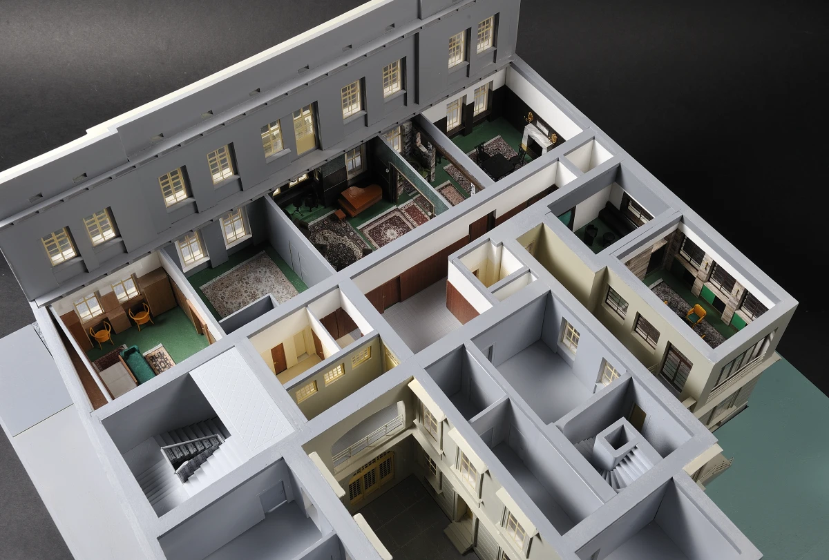 Model domu v Plachého 6 v Plzni s rekonstrukcí bytu manželů Hirschových