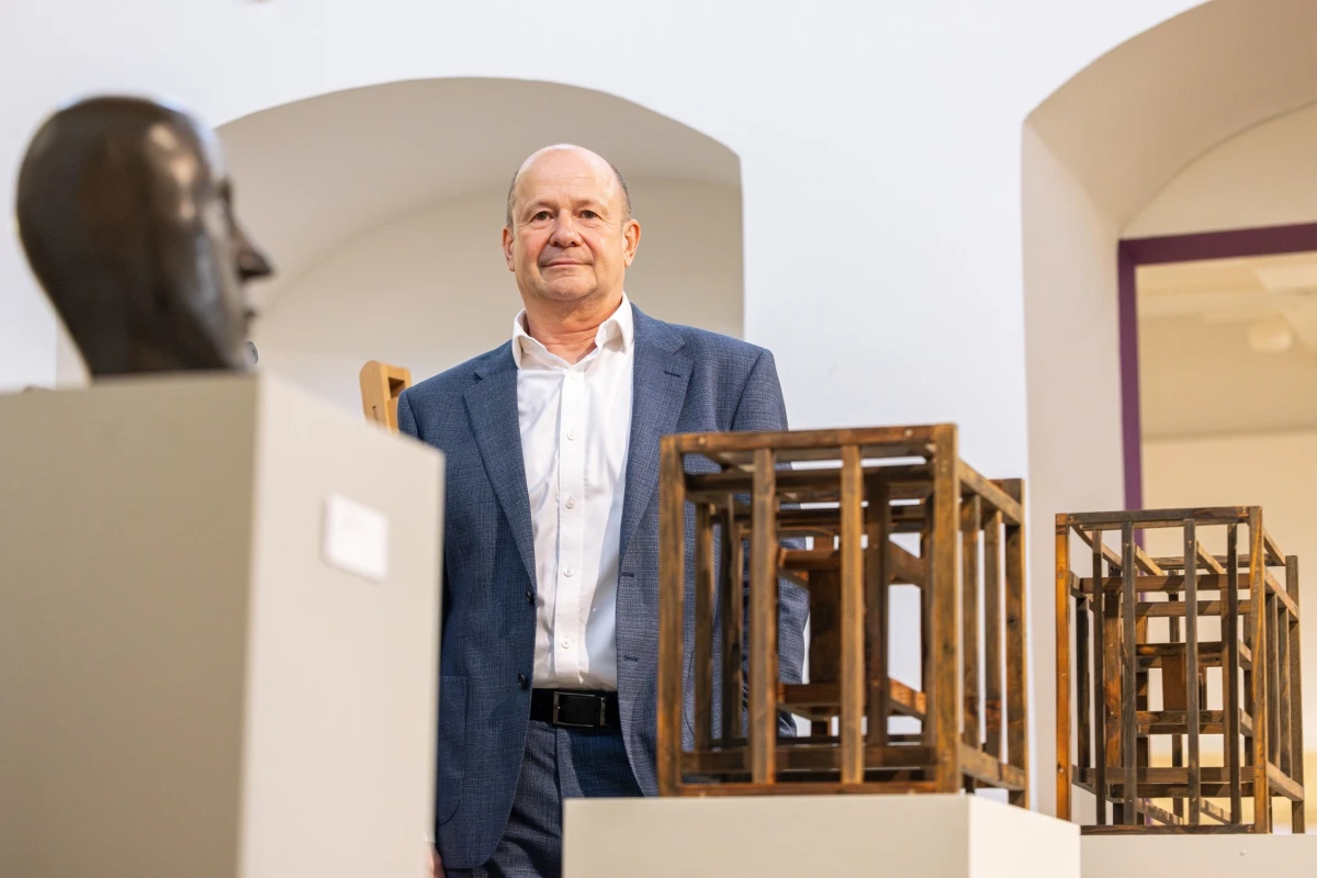 Ředitel Roman Musil na tiskové konferenci k daru Zbyňka Sekala Ředitel Roman Musil na tiskové konferenci k daru Zbyňka Sekala