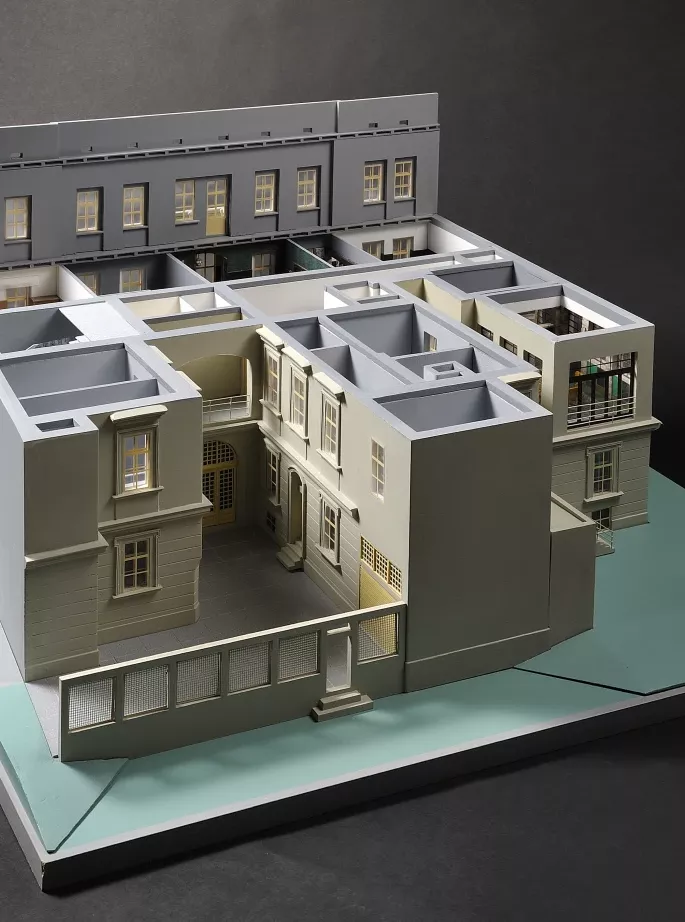 Model domu v Plachého 6 v Plzni s rekonstrukcí bytu manželů Hirschových